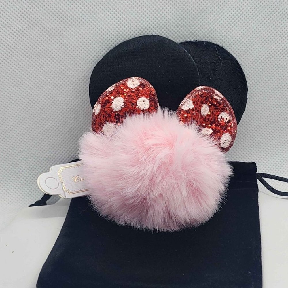 Brand NEW  PINK Pom Pom With Minnie Mouse Bow  Keychain